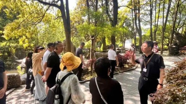 元富证券 文旅局长当导游带团，一条文旅宣传的“新赛道”？