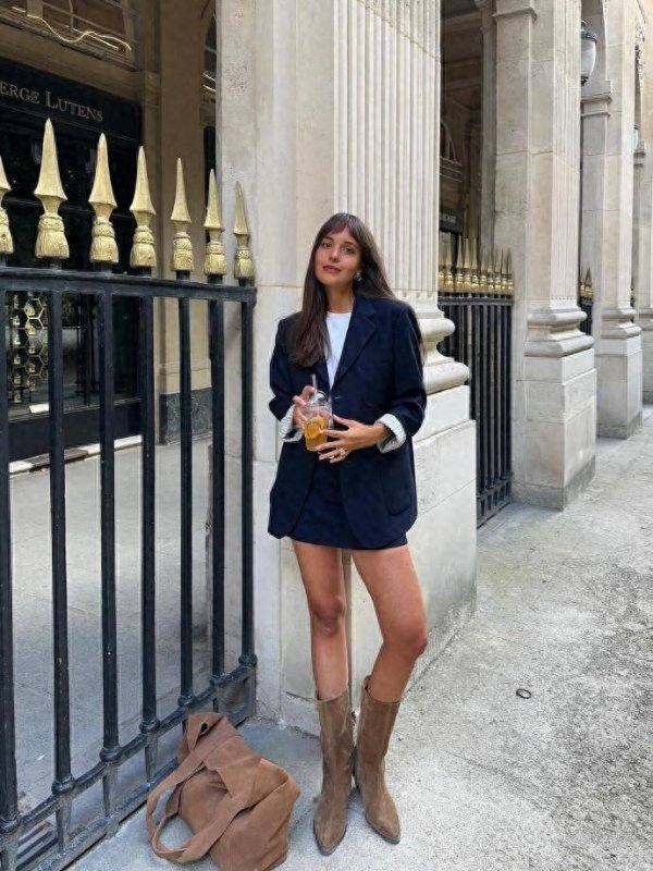 擒牛宝 ins时尚博主穿搭拆解：普通人如何用同色系搭配，穿出同款精致感